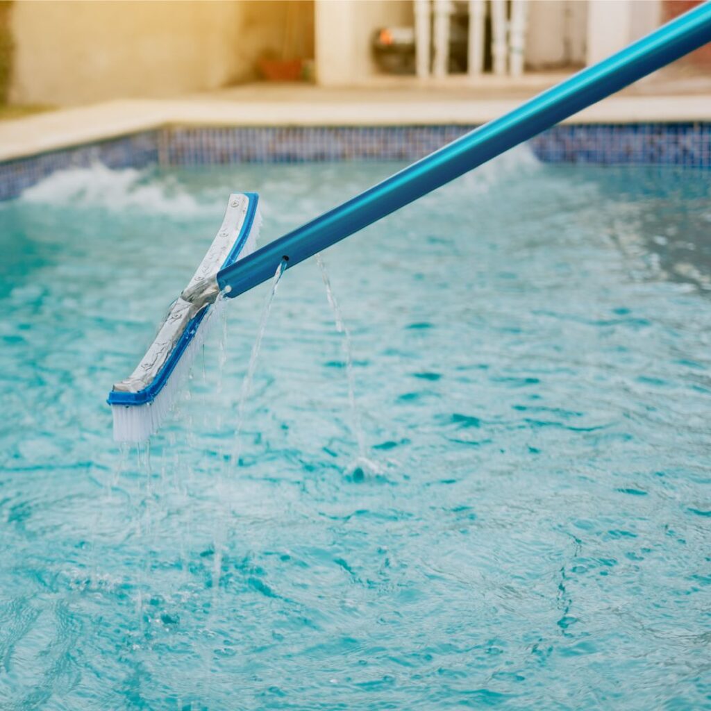 img of cleaning a pool