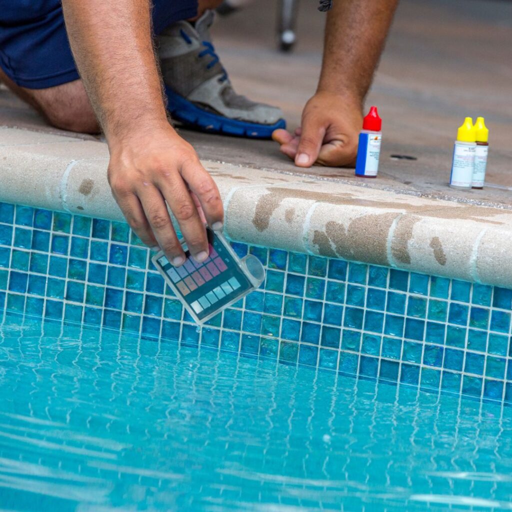 img of cleaning a pool