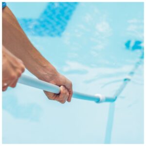 pool cleaning services