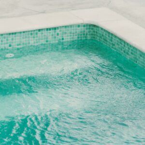 clear water in pool